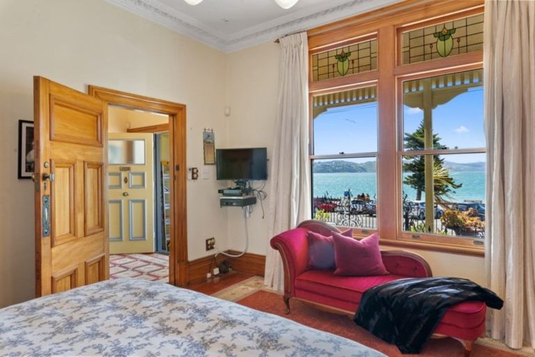 Photo of property in 186 Oriental Parade, Oriental Bay, Wellington, 6011