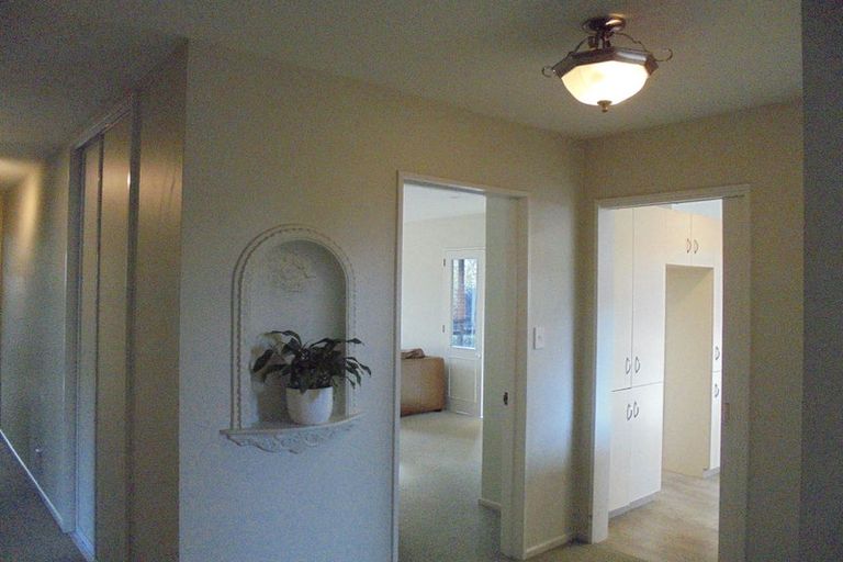 Photo of property in 2/39 Jennifer Street, Bryndwr, Christchurch, 8053