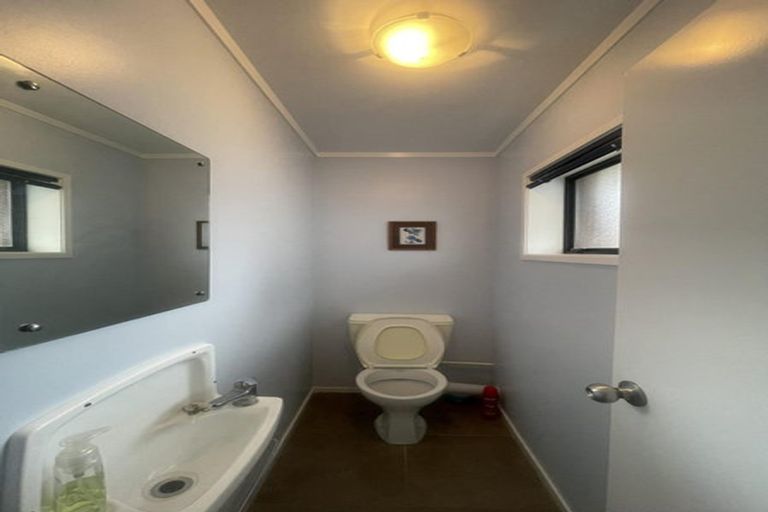 Photo of property in 1/4 Crescent Hills Court, Northpark, Auckland, 2013