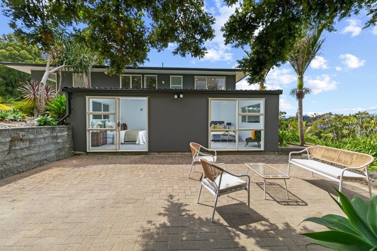 Photo of property in 91 Mountain Road, Henderson Valley, Auckland, 0612