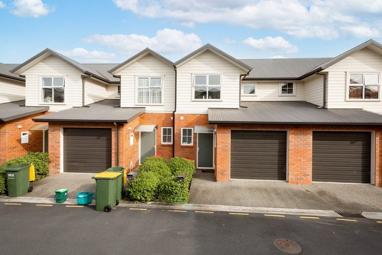 Photo of property in 53 Chiefs Court, Hamilton East, Hamilton, 3216