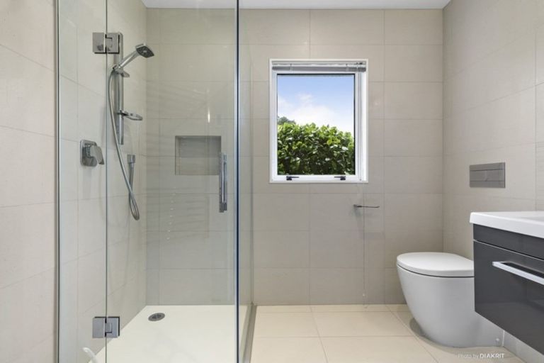 Photo of property in 32 Ashton Fitchett Drive, Brooklyn, Wellington, 6021