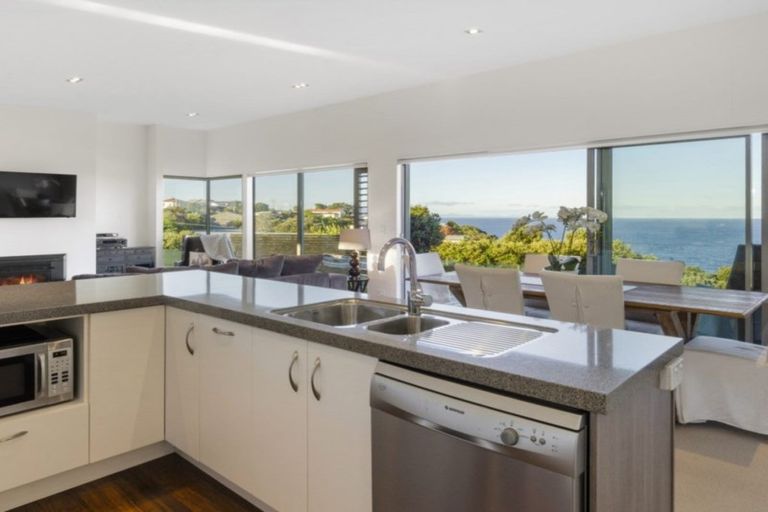 Photo of property in 22 Wonderview Road, Leigh, 0985