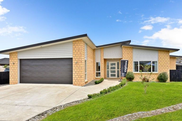 Photo of property in 19 Trauzer Place, Flagstaff, Hamilton, 3210