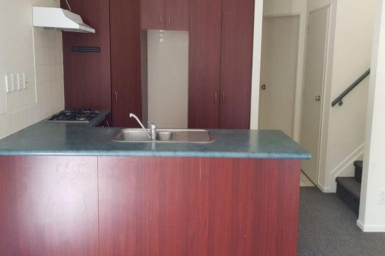 Photo of property in 4/3 Orwell Road, Greenhithe, Auckland, 0632