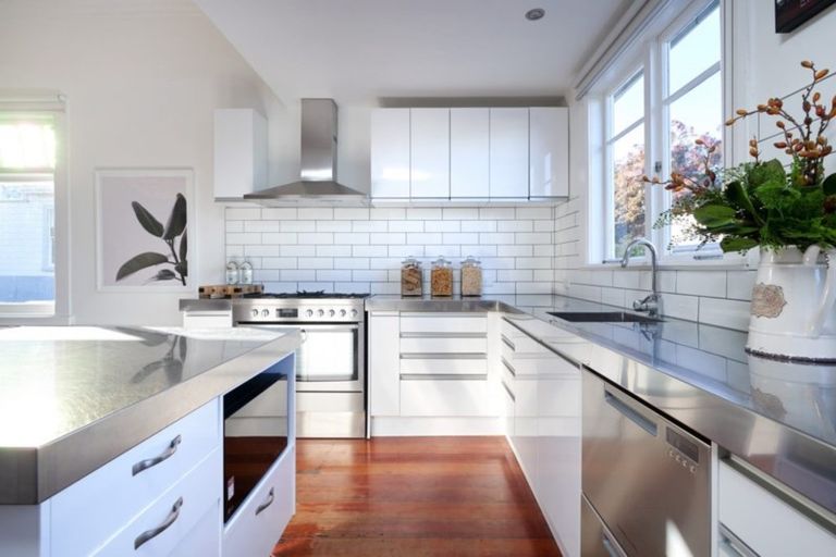 Photo of property in 19 Jull Street, Napier South, Napier, 4110