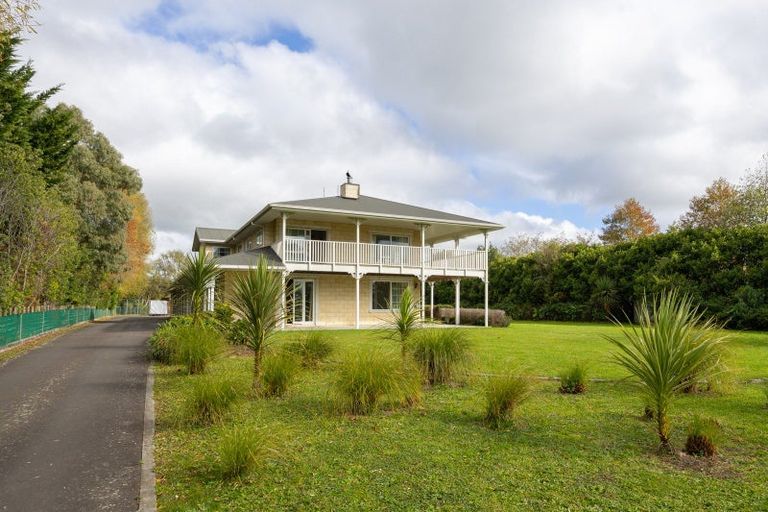 Photo of property in 114 Polson Hill Drive, Aokautere, Palmerston North, 4471