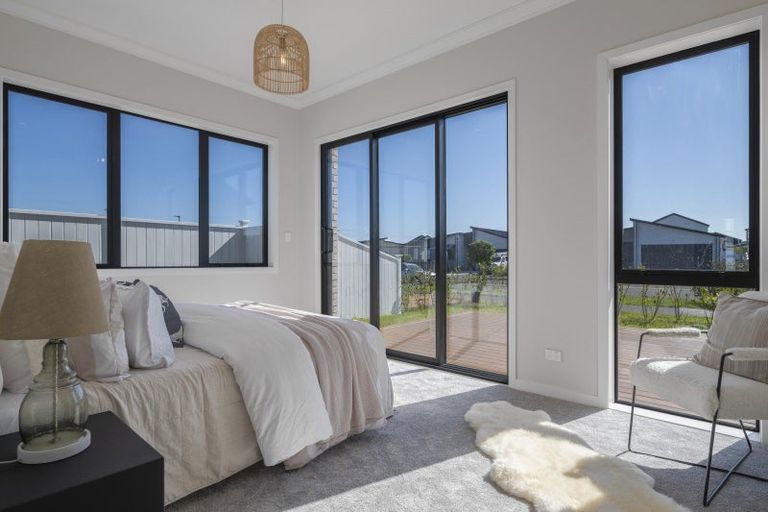 Photo of property in 25 Uatoto Road, Clarks Beach, 2122