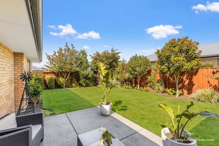 Photo of property in 18 Lansdowne Way, Rolleston, 7615