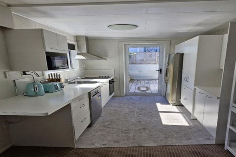 Photo of property in 59b Hobson Street, New Plymouth, 4312