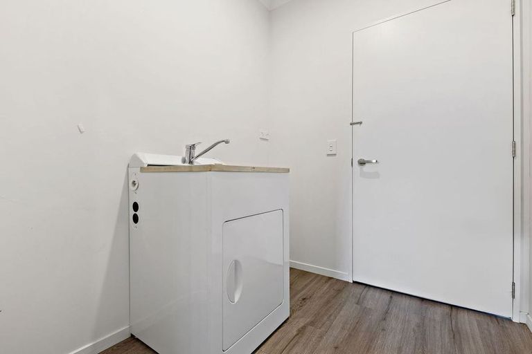 Photo of property in 32 George West Square West, Wigram, Christchurch, 8025