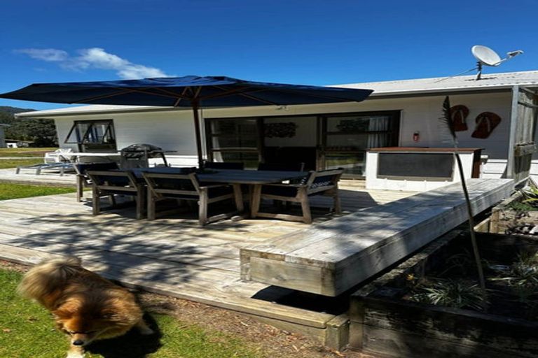 Photo of property in 5 Coutts Road, Pauanui, Hikuai, 3579
