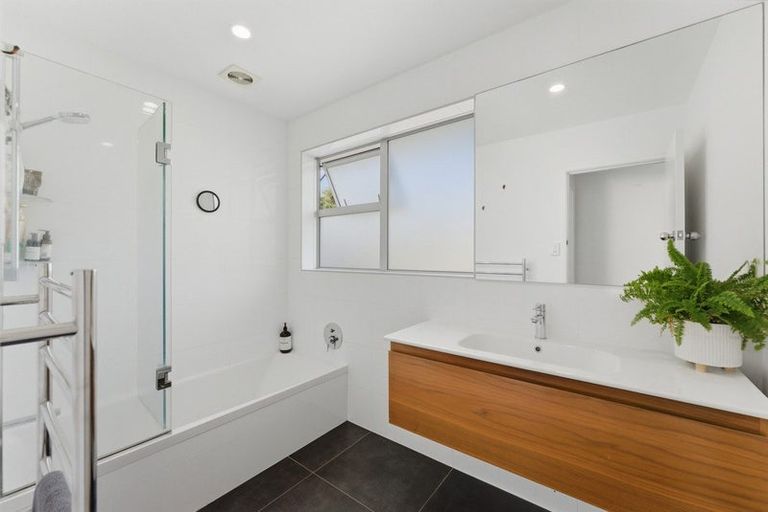 Photo of property in 426 Devon Street West, Lynmouth, New Plymouth, 4310