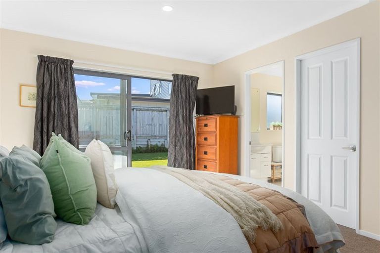 Photo of property in 48 Kahurangi Heights, Aotea, Porirua, 5024