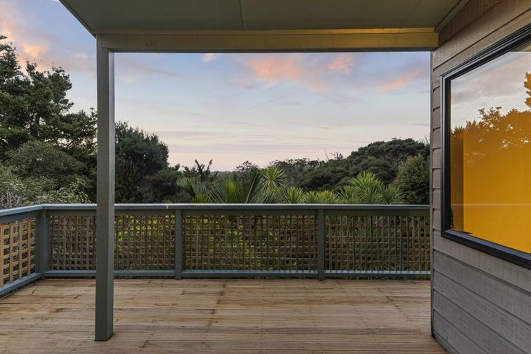 Photo of property in 28 Willow Avenue, Birkenhead, Auckland, 0626