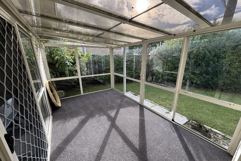 Photo of property in 23 Chalmers Close, Orewa, 0931