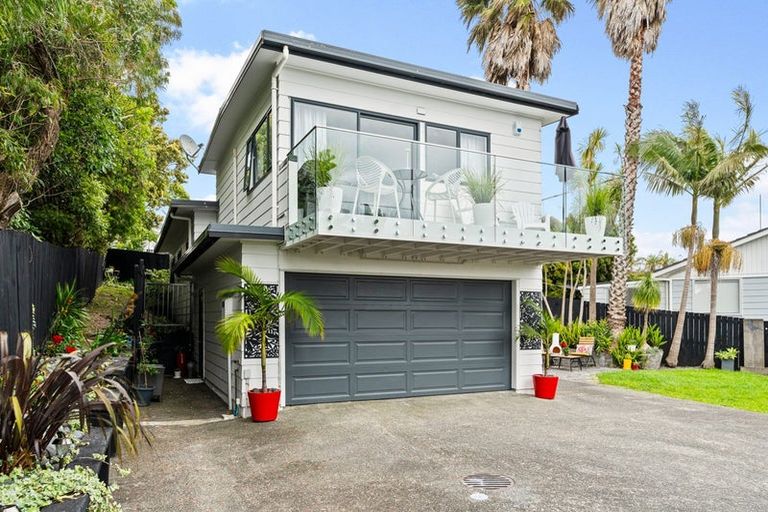 Photo of property in 120a Awaruku Road, Torbay, Auckland, 0630