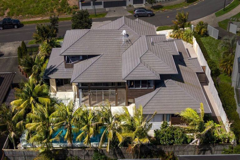 Photo of property in 39 Armstrong Farm Drive, East Tamaki Heights, Auckland, 2016