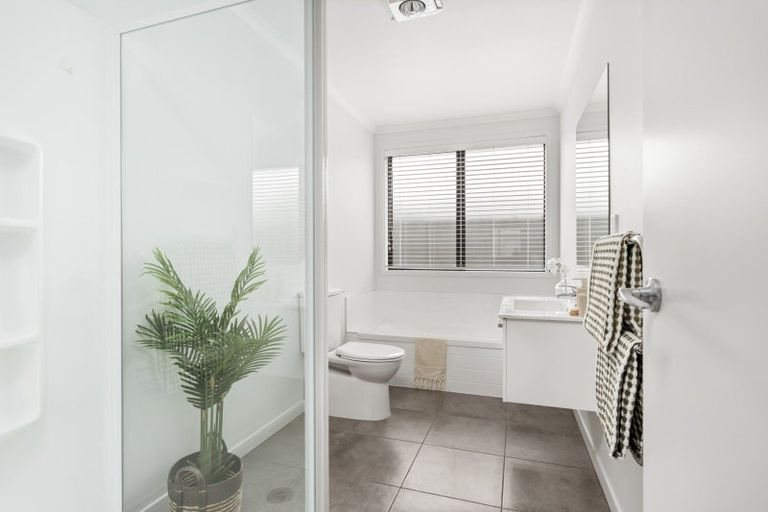 Photo of property in 8 Shannon Lane, Pyes Pa, Tauranga, 3112