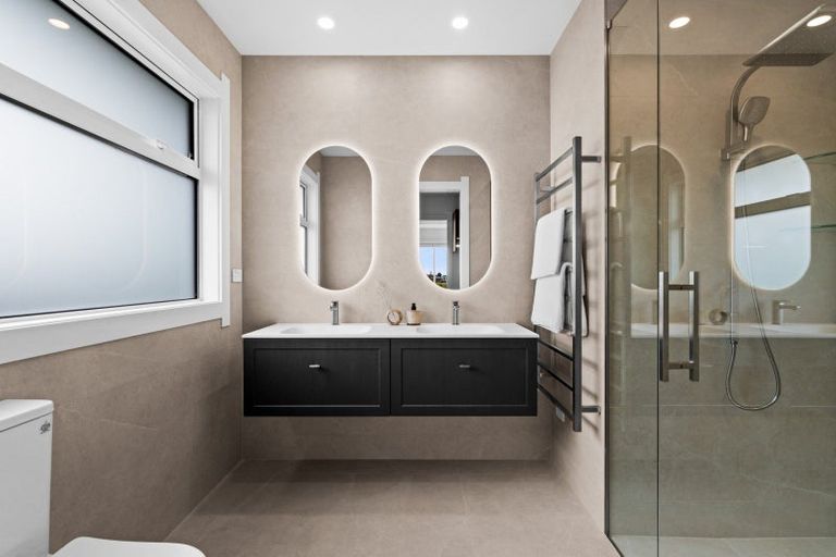 Photo of property in 129 Middle Road, Havelock North, 4130