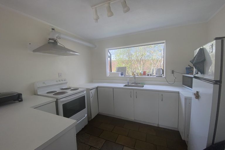 Photo of property in 50 Aviemore Drive, Highland Park, Auckland, 2010