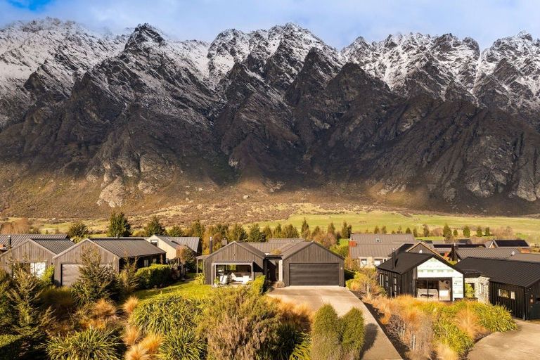 Photo of property in 27 Glenfiddich Road, Jacks Point, Queenstown, 9371