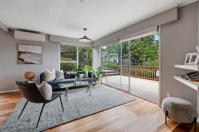 Photo of property in 14 Orton Street, Glenfield, Auckland, 0627