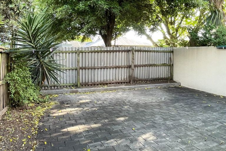 Photo of property in 223 Ferry Road, Waltham, Christchurch, 8011