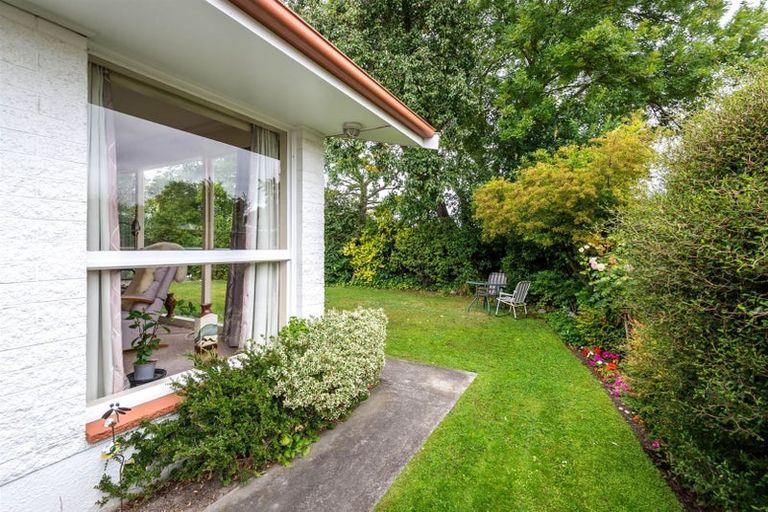 Photo of property in 1/23 Barnes Road, Redwood, Christchurch, 8051