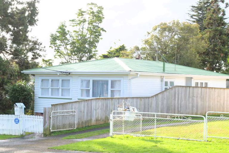 Photo of property in 25 Hallberry Road, Mangere East, Auckland, 2024