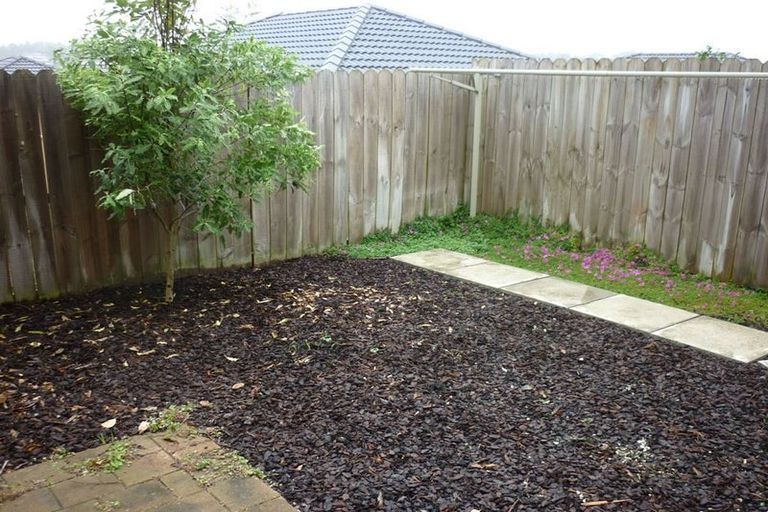 Photo of property in 24/22 Northcross Drive, Oteha, Auckland, 0632