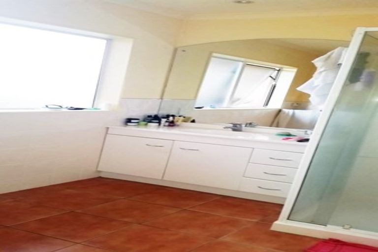 Photo of property in 21 Sheralee Place, Bucklands Beach, Auckland, 2014