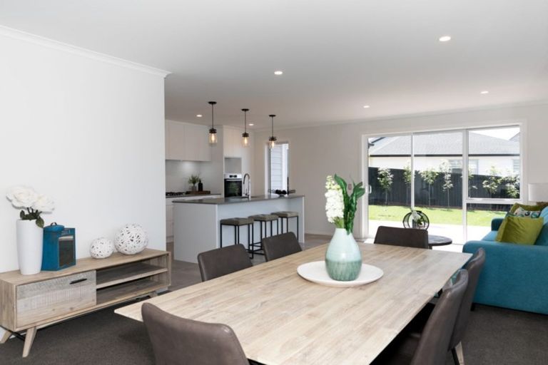 Photo of property in 5 Frontiere Lane, Silverdale, 0932