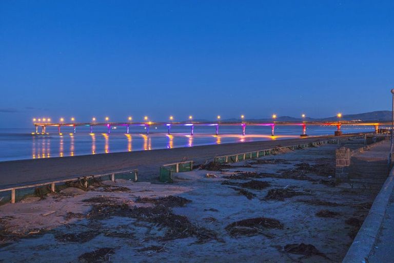 Photo of property in 164a Marine Parade, New Brighton, Christchurch, 8083