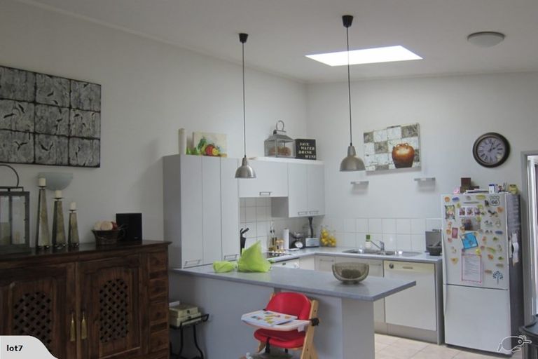 Photo of property in 51 Minaret Drive, Bucklands Beach, Auckland, 2014