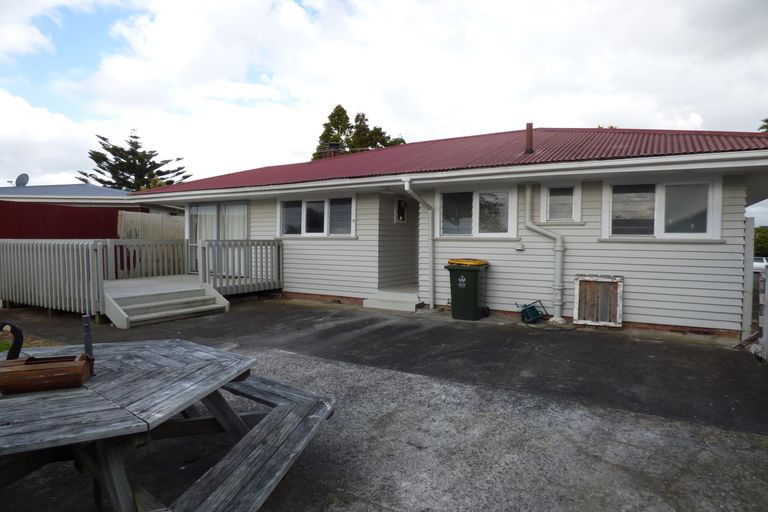 Photo of property in 16 Cornwall Road, Papatoetoe, Auckland, 2025
