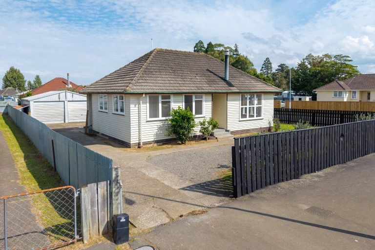 Photo of property in 31 James Street, Dannevirke, 4930