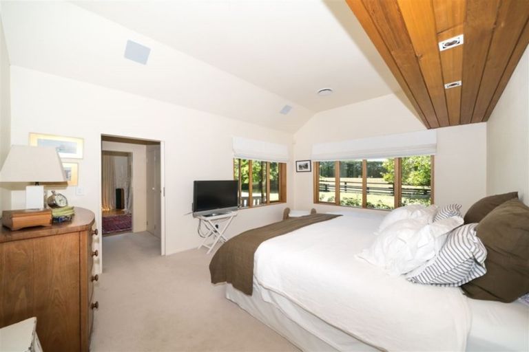 Photo of property in 450 Stoney Creek Road, Kelvin Grove, Palmerston North, 4470