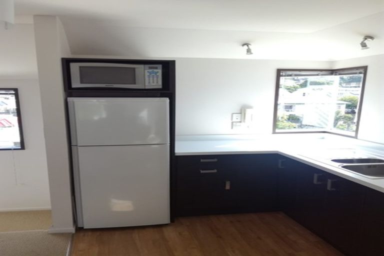 Photo of property in 8k Finlay Terrace, Mount Cook, Wellington, 6021