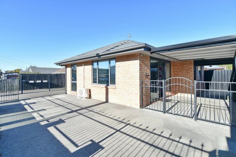 Photo of property in 1/123 Sawyers Arms Road, Northcote, Christchurch, 8052