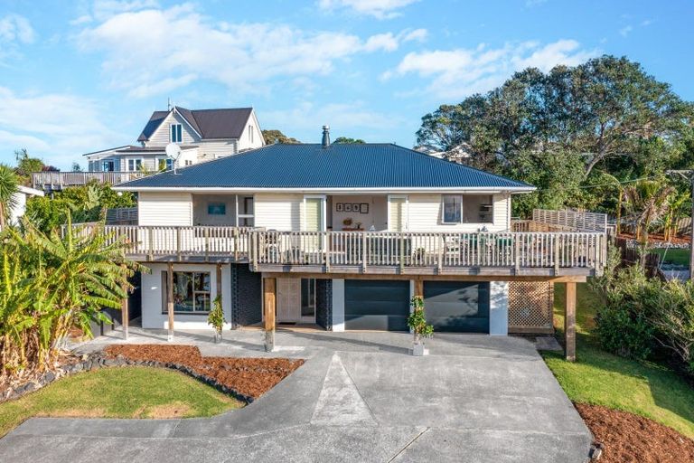 Photo of property in 18 Harbour View Road, Leigh, 0985