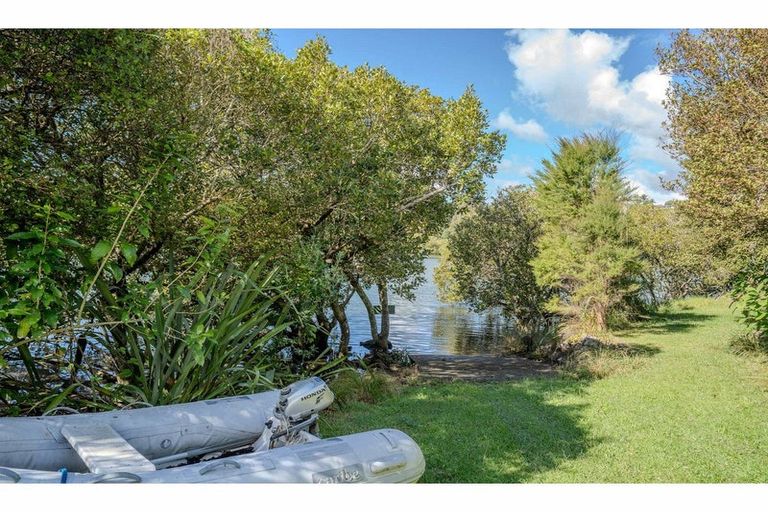 Photo of property in 105 Kemp Road, Kerikeri, 0230