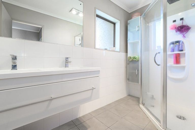 Photo of property in 2 Chester Street, Judea, Tauranga, 3110