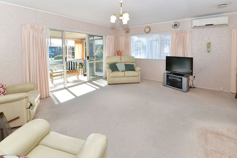Photo of property in 36 Lakeside Drive, Pahurehure, Papakura, 2113