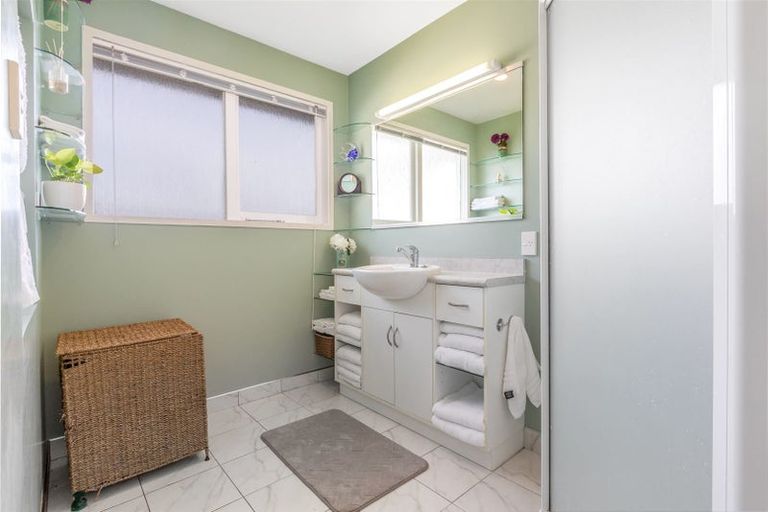 Photo of property in 64 Ernest Street, Ranui, Porirua, 5024