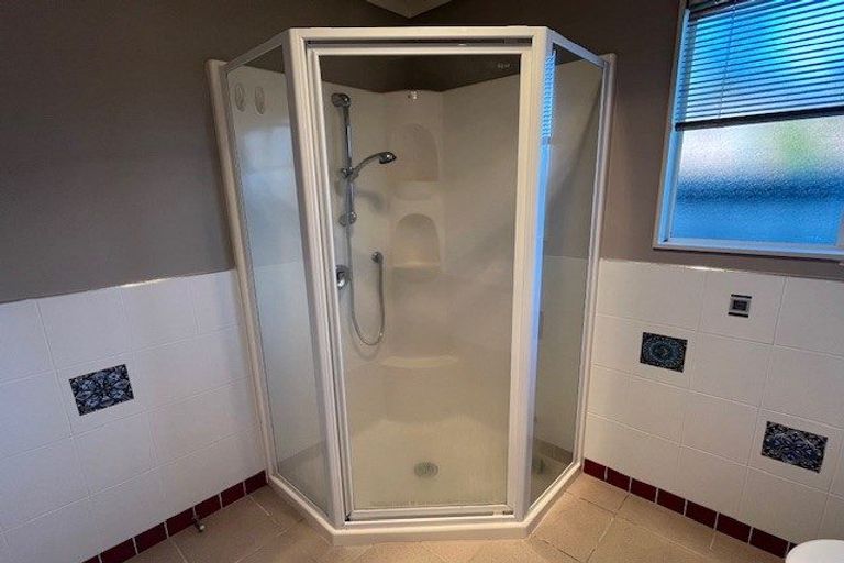 Photo of property in 22 Craigavon Drive, East Tamaki, Auckland, 2013