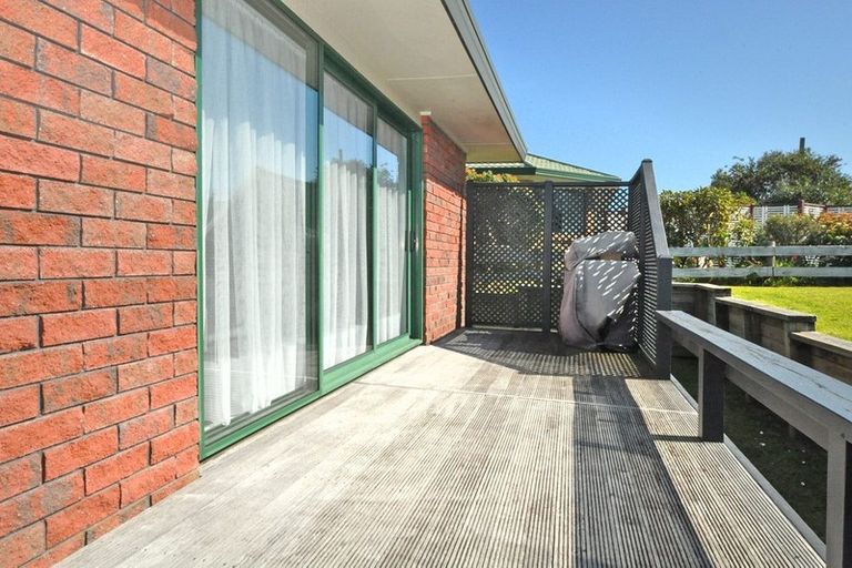 Property details for 34 Constable Road, Waiuku, 2123