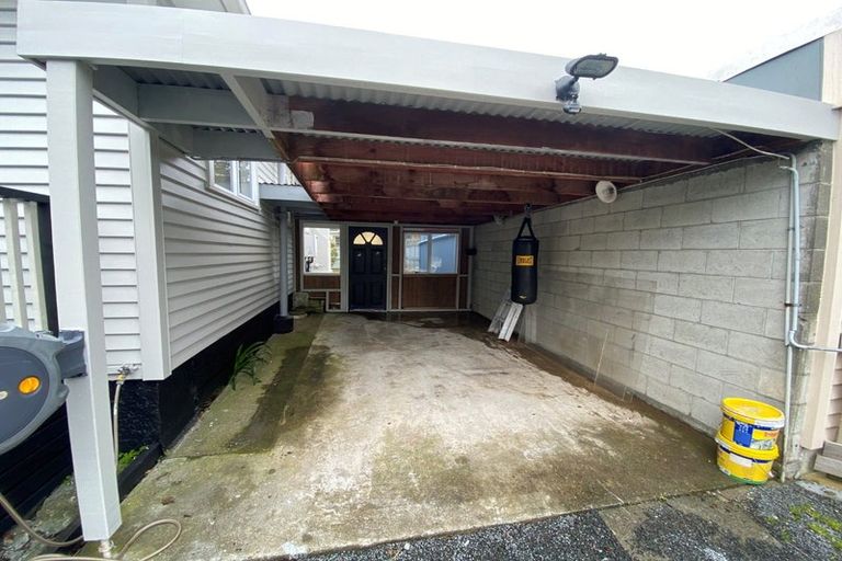 Photo of property in 35 Bledisloe Crescent, Wainuiomata, Lower Hutt, 5014
