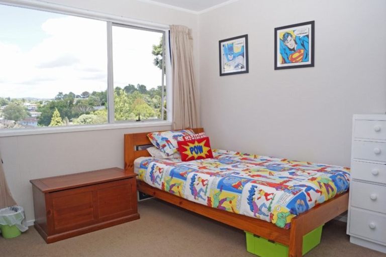 Photo of property in 12 Glenbervie Crescent, Massey, Auckland, 0614