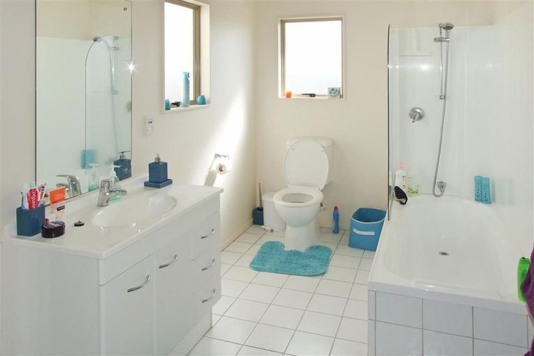 Photo of property in 13 Kora Avenue, Ranui, Auckland, 0612